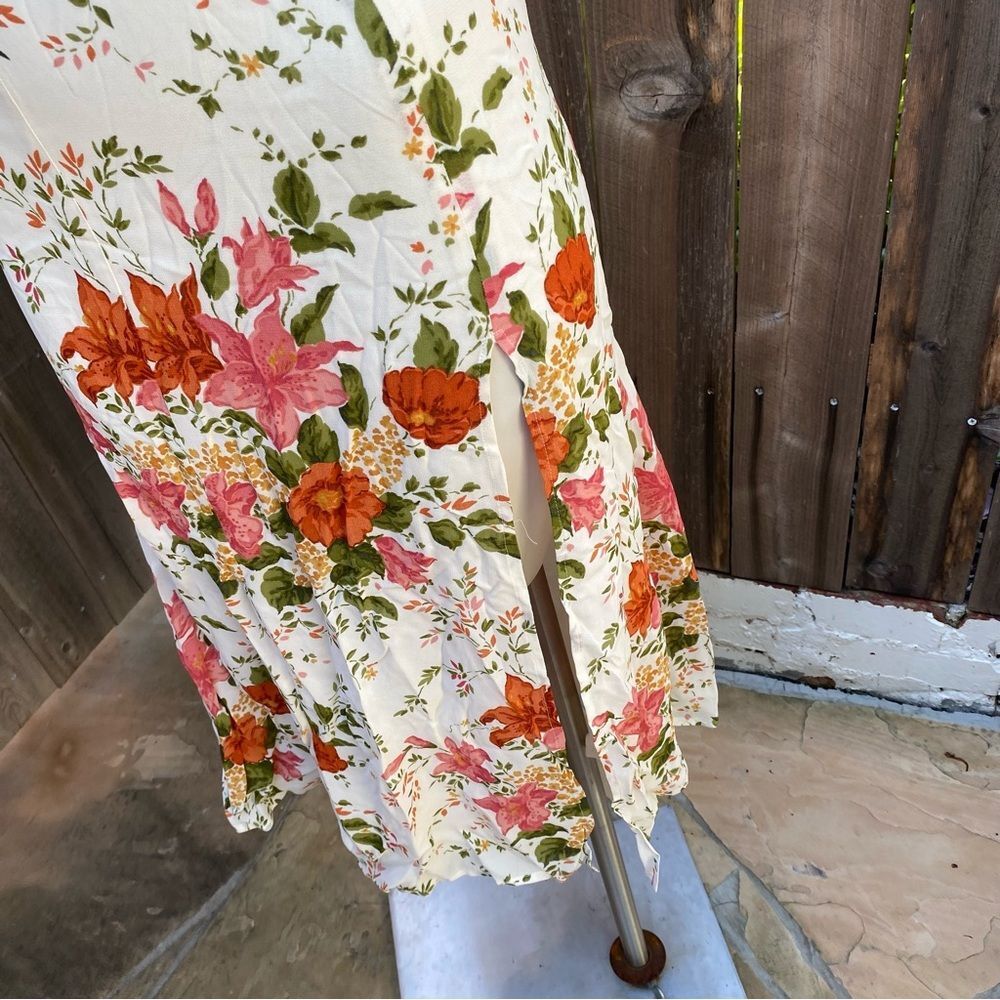 Reformation Floral Reformation The Juliette
Dress in Tropique size 0 - Picture 7 of 15